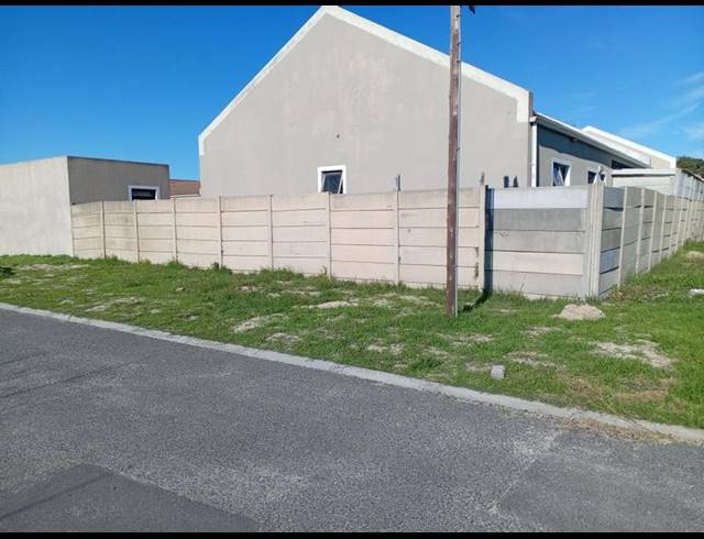 2 BEDROOM HOUSE FOR SALE IN MITCHELLS PLAIN CENTRAL